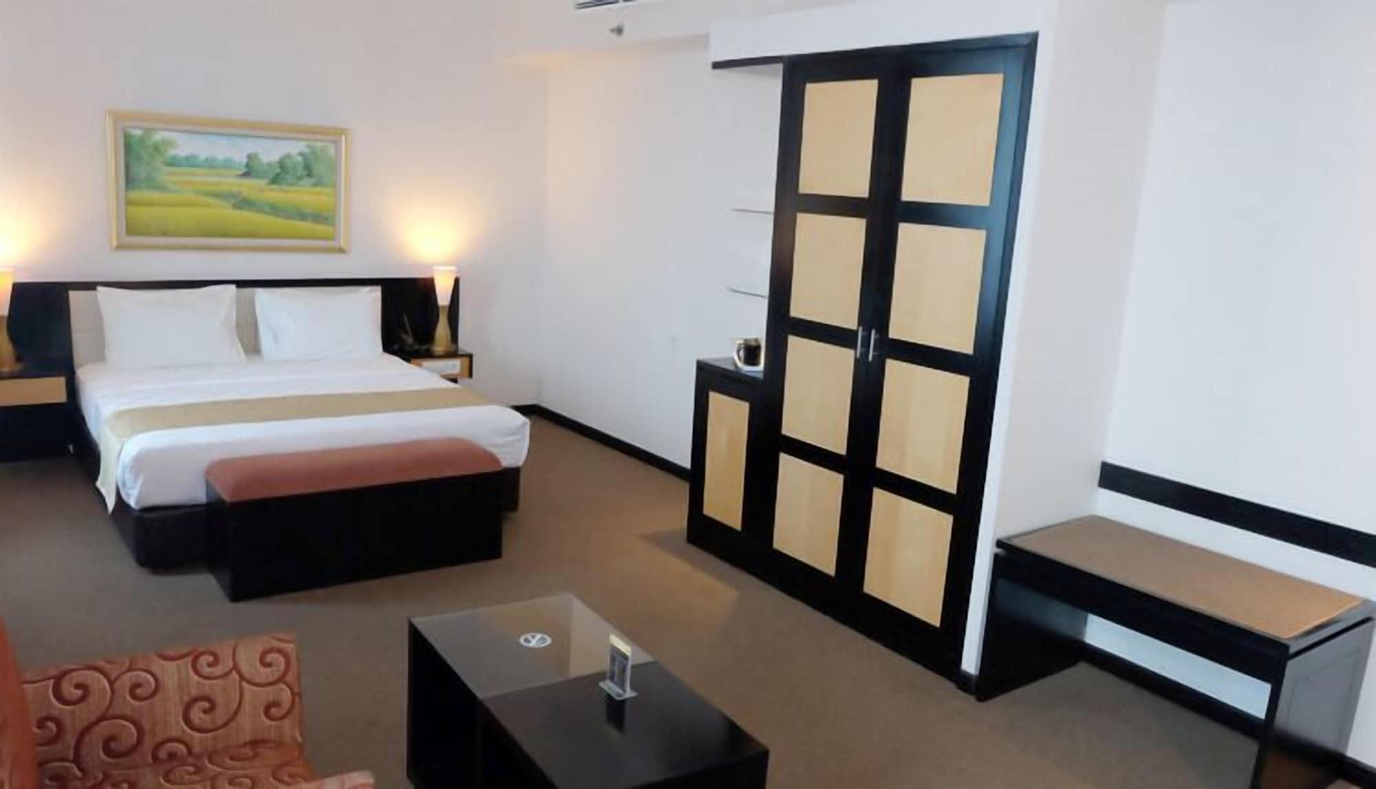 Grand Jatra Hotel Pekanbaru Esterno foto