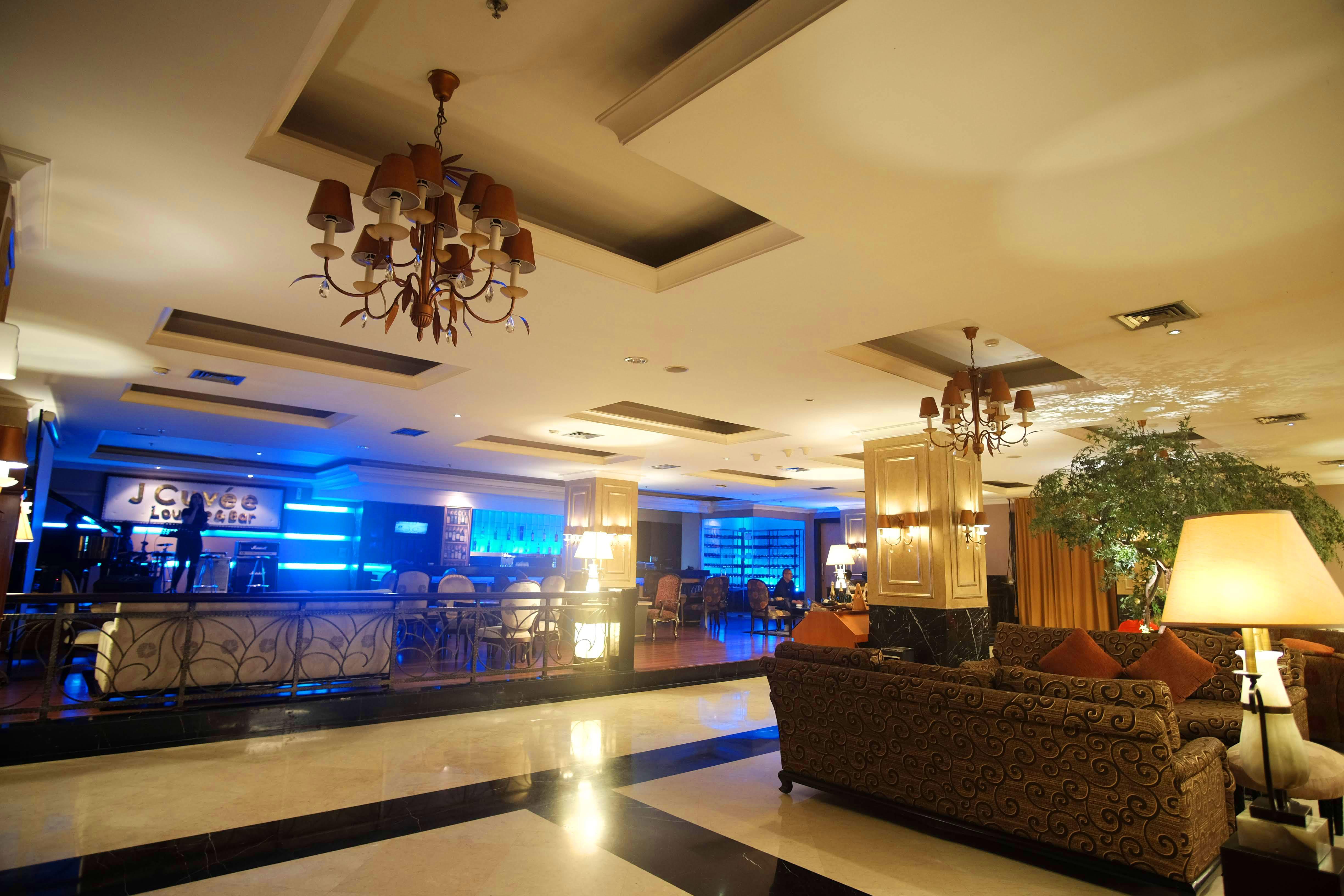 Grand Jatra Hotel Pekanbaru Esterno foto