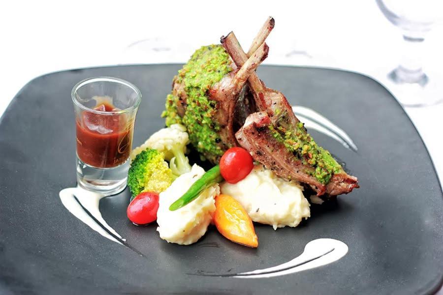 Grand Jatra Hotel Pekanbaru Esterno foto