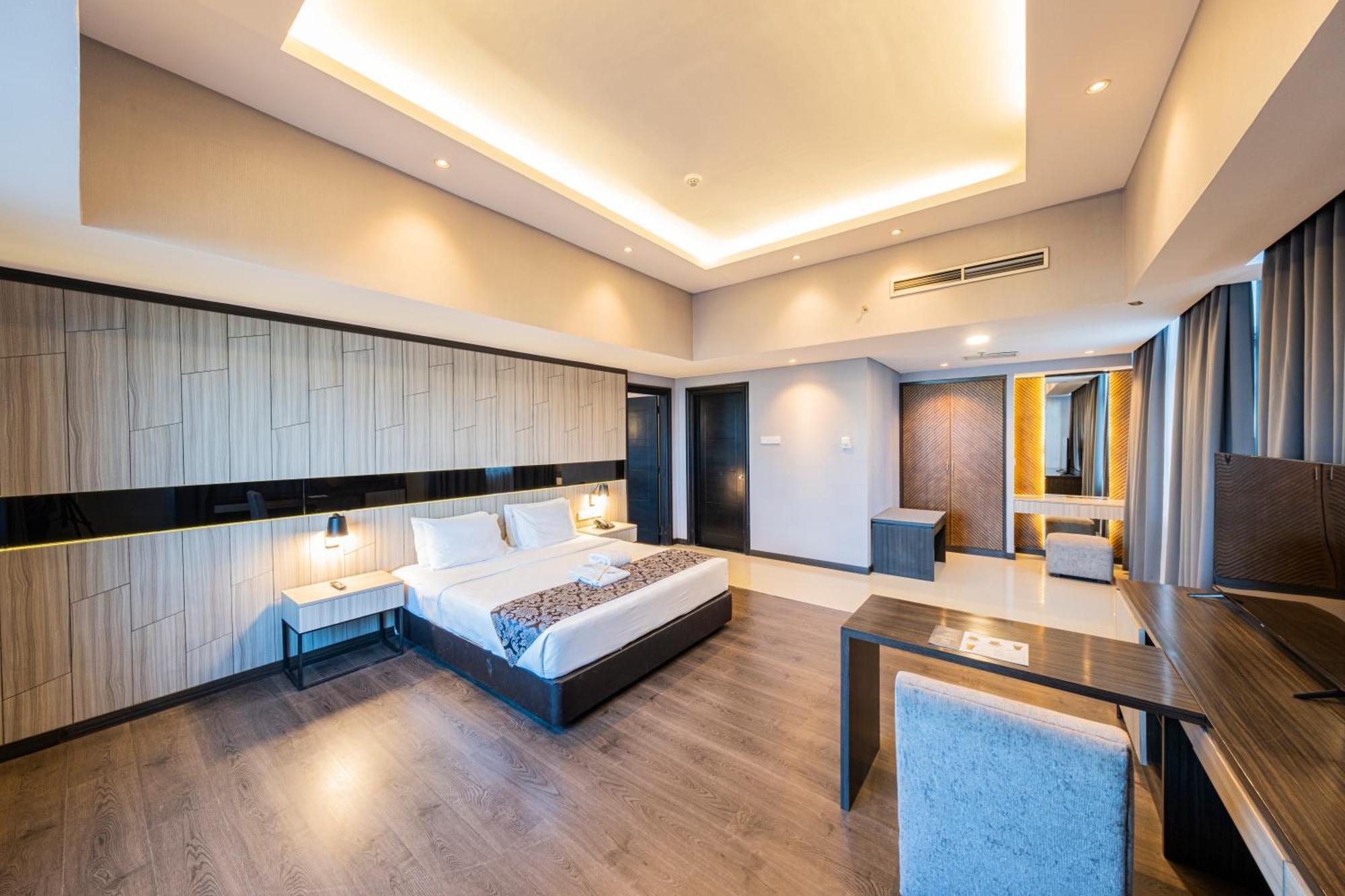 Grand Jatra Hotel Pekanbaru Esterno foto