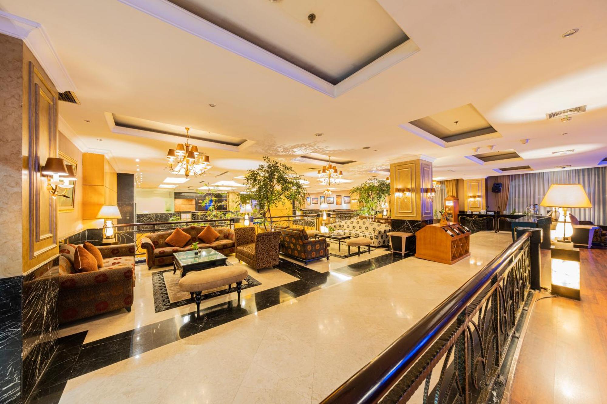 Grand Jatra Hotel Pekanbaru Esterno foto
