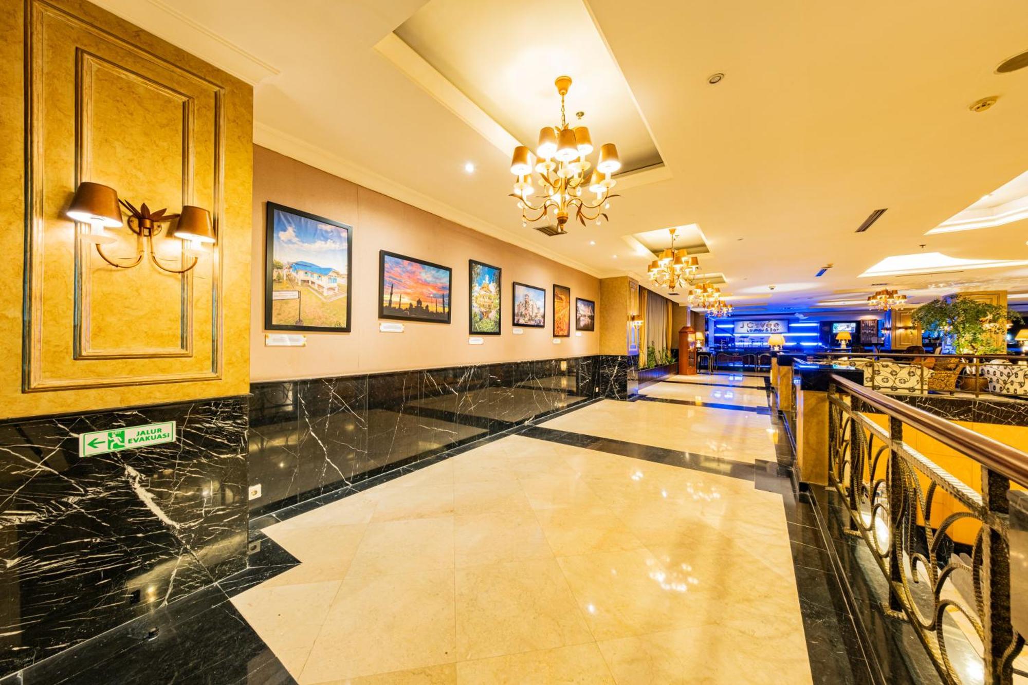 Grand Jatra Hotel Pekanbaru Esterno foto