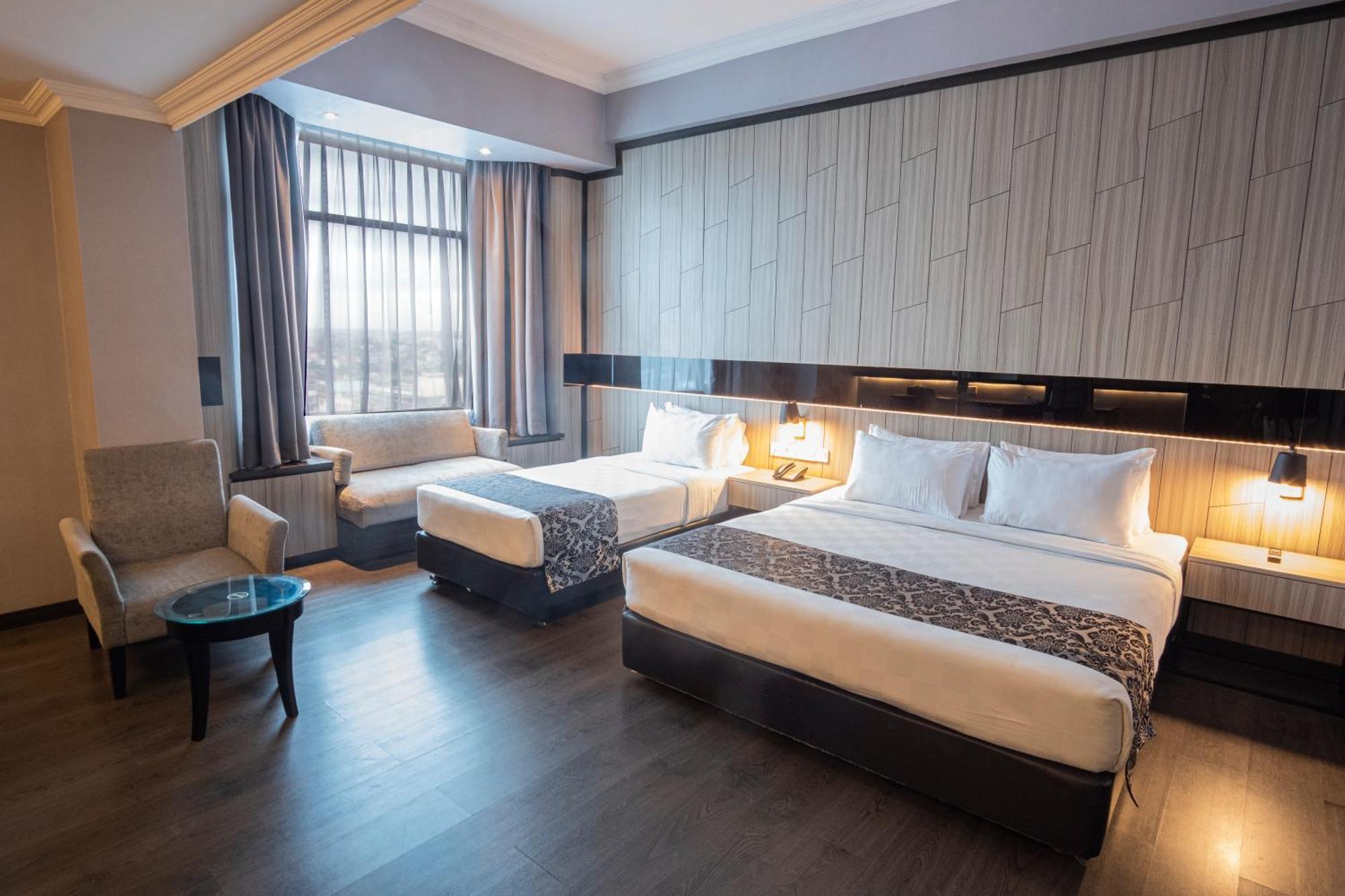 Grand Jatra Hotel Pekanbaru Esterno foto